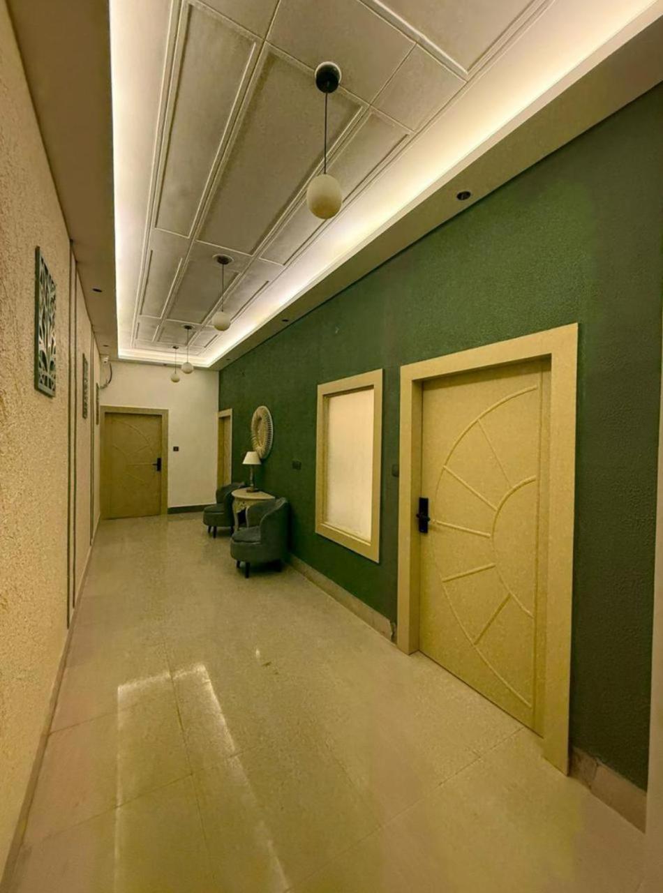 Divine Hotel Karnāl Buitenkant foto